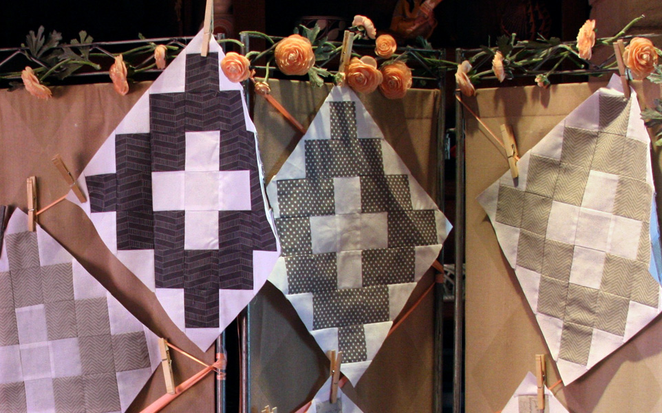 How to use a signature quilt - use the quilt blocks as decoration